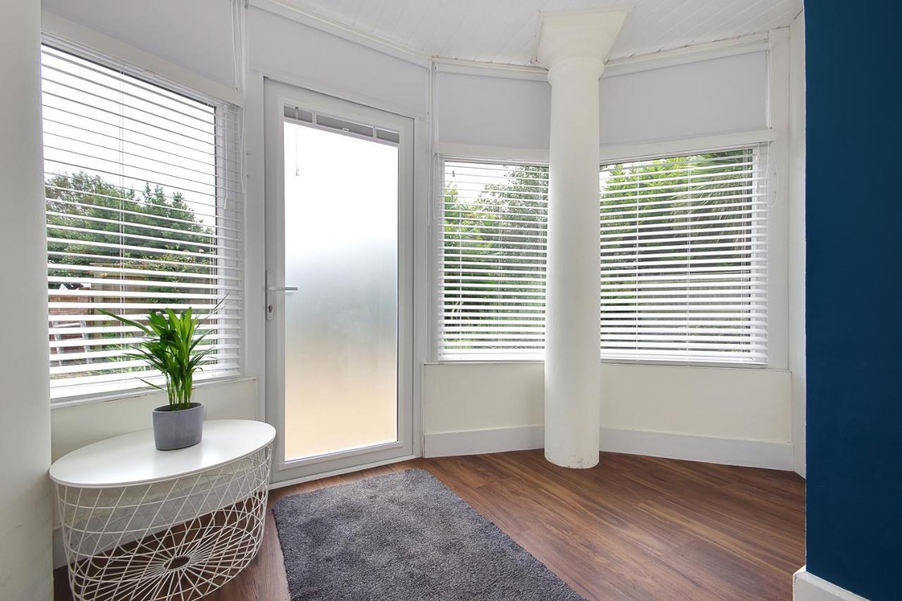Large En-Suite By The Beach Bournemouth Ngoại thất bức ảnh